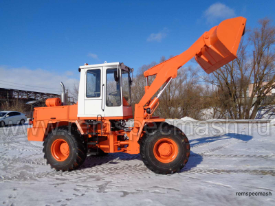 Фронтальный погрузчик ПК 33-01-00