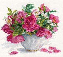 Набор для вышивания &quot;Алиса&quot; 2-25 Цветущий сад. Розы и ромашки
