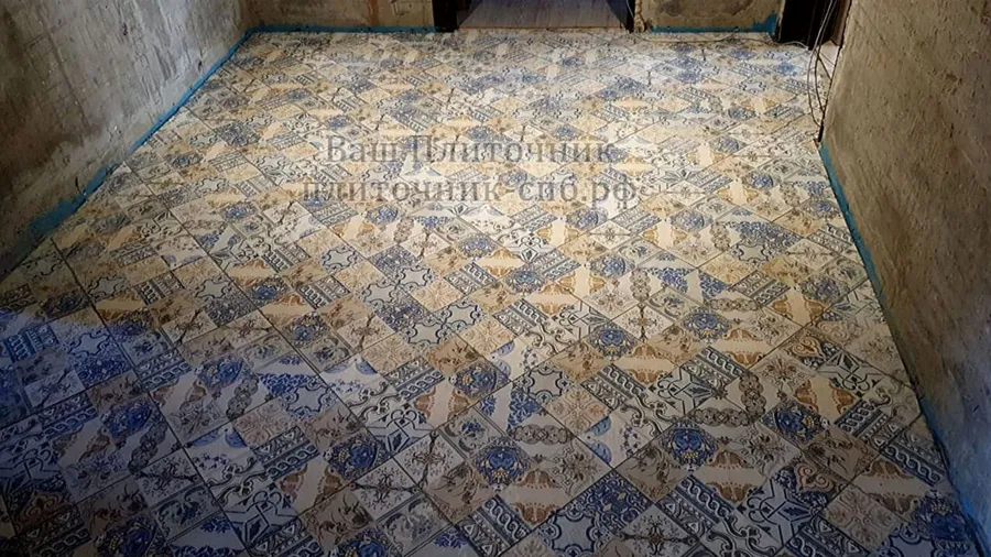 Укладка плитки пэчворк на пол по диагонали