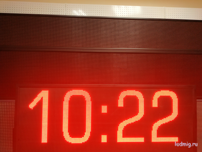 Уличные часы-[88:88]-t-690х1970мм