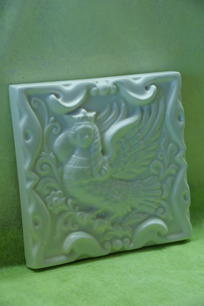 Берегиня однотонная (керамическая плитка)