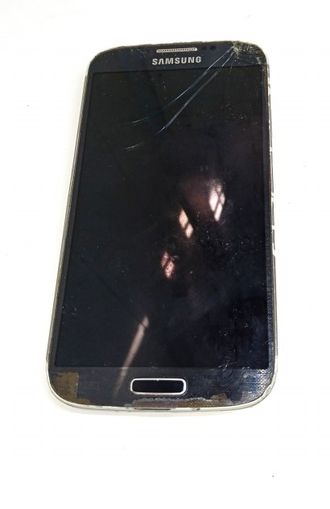 Неисправный телефон Samsung GT-I9500 (нет АКБ, нет задней крышки, разбит экран, не включается)