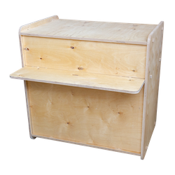 Прилавок из дерева с полками для торговли