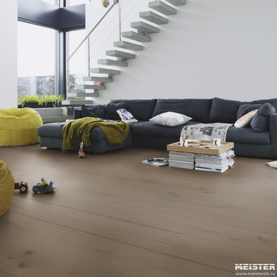 Паркетная доска Meister Дуб Аутентик Серая глина 8901 в интерьере