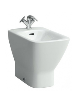 Биде напольное Laufen Palace,горизонтальное (в стену)в комплекте крепления, встроенный слив-перелив 8.3270.1.000.302.1