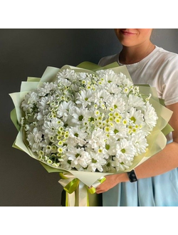 БУКЕТ ИЗ БЕЛЫХ КУСТОВЫХ РОМАШКОВЫХ ХРИЗАНТЕМ И ТАНАЦЕТУМА - ( АРТ. С17)