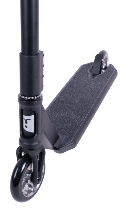 Самокат для трюков Tech Team Provokator 47 в черном цвете.