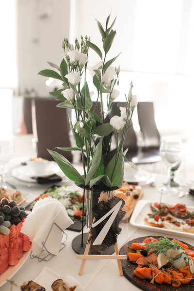 Композиция на стол "Ампулки"