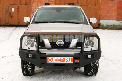Передний силовой бампер серии Трофи на Nissan Pathfinder III 2004-2010 (02.012.01)
