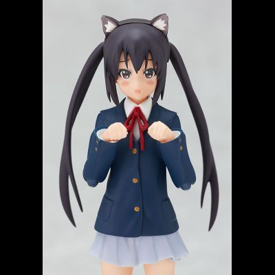 Фигурка фигма Адзуса Накано (figma Nakano Azusa School Uniform Ver.)