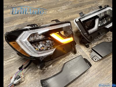 Фары Toyota Tundra 07-13 Sequoia 08-17