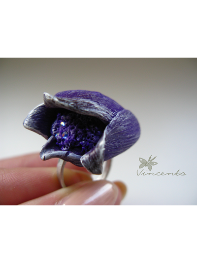 Кольцо "Цветок Сумерки". Кольцо в виде волшебного цветка со стразами Сваровски