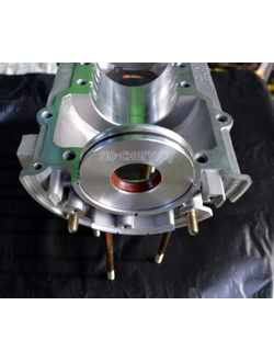 Комплект 1: комплект 2-х обойм с сальниками для картера РМЗ-640