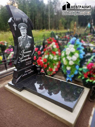 Памятник военному на могилу мужчине 294