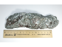 Клинохлор (серафинит), срез полированный с одной стороны (183*55*32 мм, 342 г) №22014