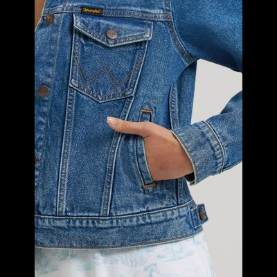 Куртка Wrangler® Women's Western Unlined Denim Jacket