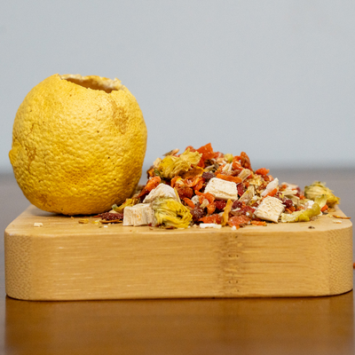 Лимон , ягоды годжи, тростник , ромашка