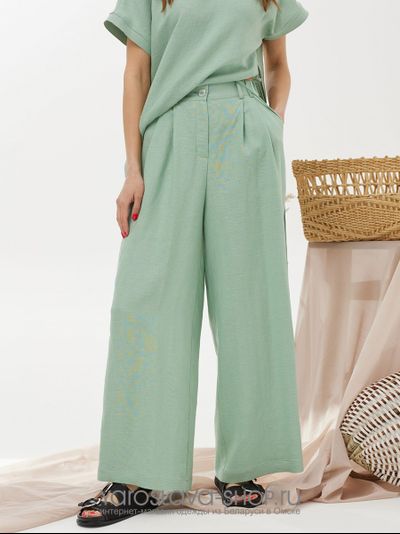 Женский льняной комплект мятного цвета