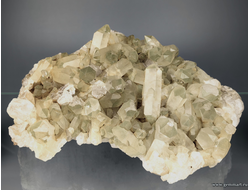 Горный хрусталь с включениями хлорита. Северная Осетия. 220*140*70мм