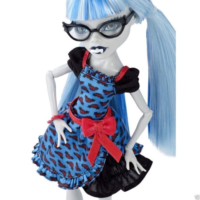 Гулия Йелпс в образе Дракулауры "Фрики Фьюжн" / GHOULIA YELPS ...