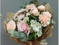 Букет с гвоздикой  "Ноктюрн"