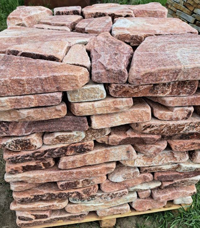 Камень плитняк малиновый галтованный