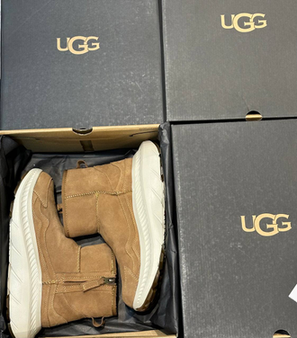 Ботинки UGG