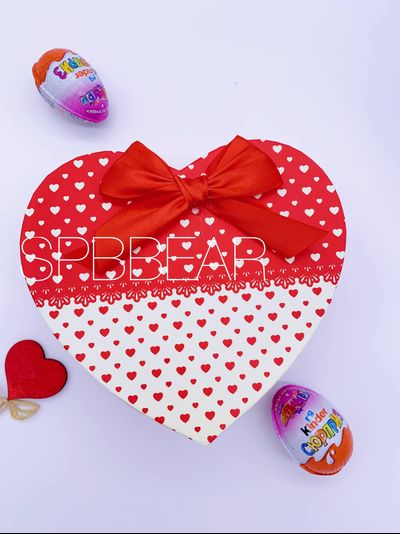 Подарочная коробка Киндер сюрприз среднее сердце красное