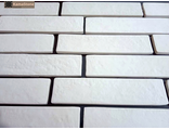 dekorativnyy-kamen-pod-kirpich--kamastone-brick-stile-0931-belyy