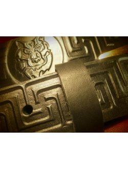 Строгий ремень Волк с орнаментом