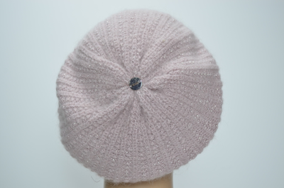 Розовый вязаный головной убор женский берет Италия