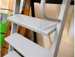 Металлические лестницы в Подвал - Погреб