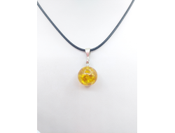 Кулон из медового янтаря "Шар"