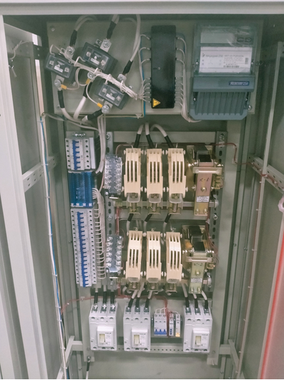 Шкаф ВРУ АВР