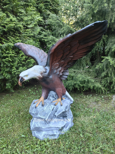 ОРЕЛ гордый на скале  - символ власти, могущества, непобедимости и силы. 115*105*80см  9,5кг  полистоун Россия 14298/016758