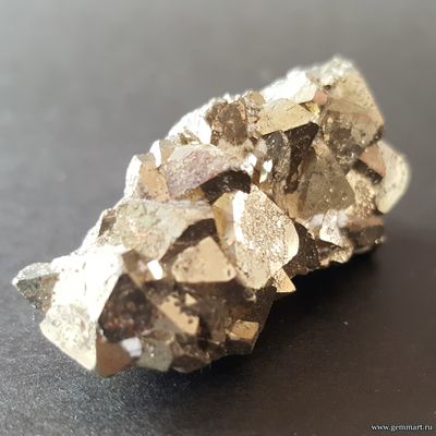 Пирит. Сросток октаэдрических кристаллов. Перу. 46*27*19 мм