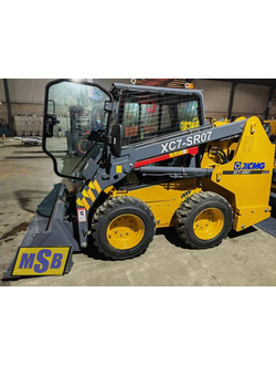 Стекло на мини-погрузчик Xcmg SR740RU