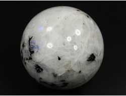 Шар Лунный камень, Турмалин чёрный (шерл), Индия (51 мм, 173 г) №35331