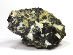 Магнетит, сросток кристаллов, Мурманская об-сть, Ковдор (45*31*32 мм, 67 г) №12527