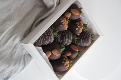 Набор 9 клубник в шоколаде