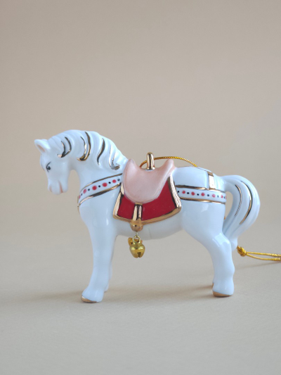 Лошадка (фарфор)