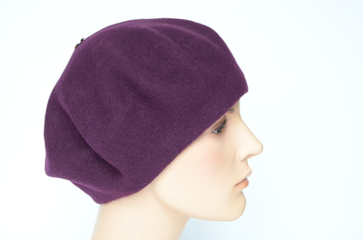 fetroviy-beret-s-peryami-vizio-italiya-1011-bl-slivoviy