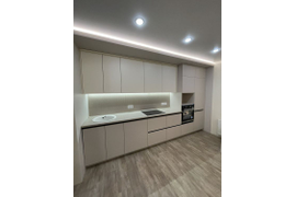 Кухня прямая, 3800 мм. Материал фасадов МДФ. Срок изготовления от 30 рабочих дней. Цена на момент изготовления 132000.