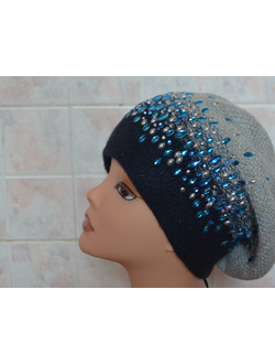 Берет с украшениями женский вязаный из коллекции модных беретов и шапок Италии