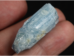 Берилл голубой (Аквамарин), кристалл, Россия, Забайкалье (34*14*11 мм, 8,8 г) №37867