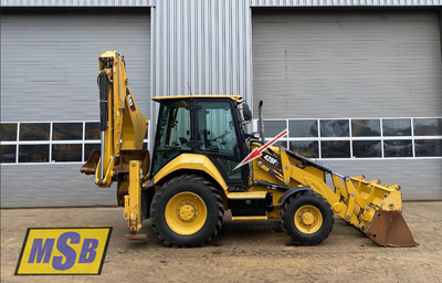 Стекло дверное правое нижнее на Cat 428f2, Cat 432f2, Cat 434f2, Cat 444f2