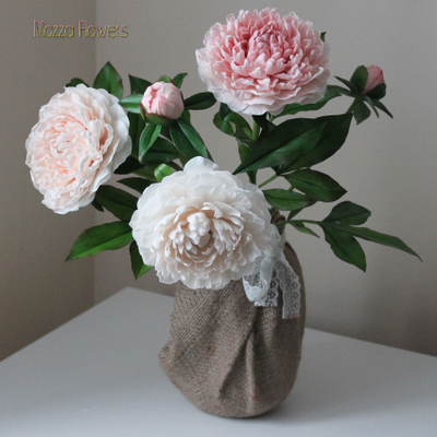 Букет пионов из полимерной глины.