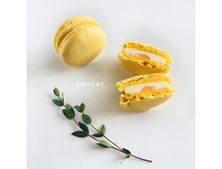 Макарон-миндальное пирожное