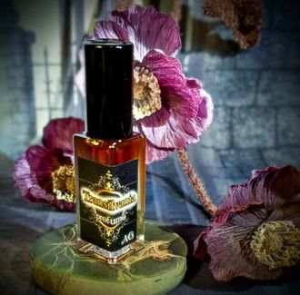 Transivania" духи готические цветочно - пряные