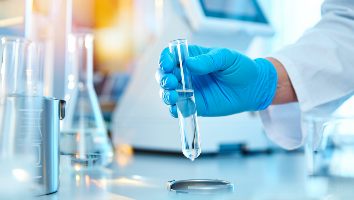 Лабораторный тест воды на содержание тяжелых металлов.